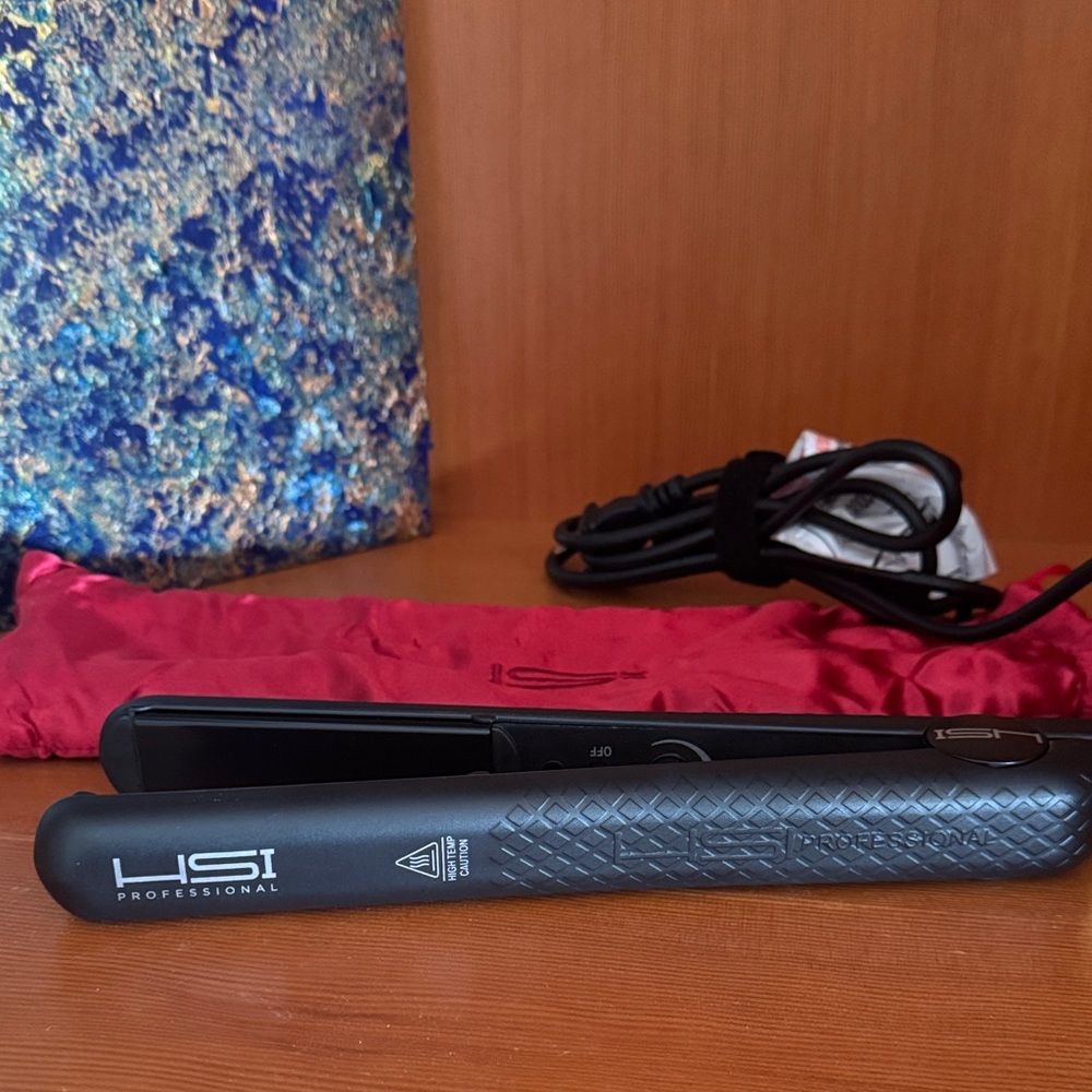 HSI Professional flat iron—like new, no box.